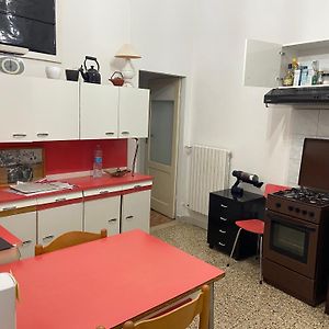 Casa Rella - Camera Green
